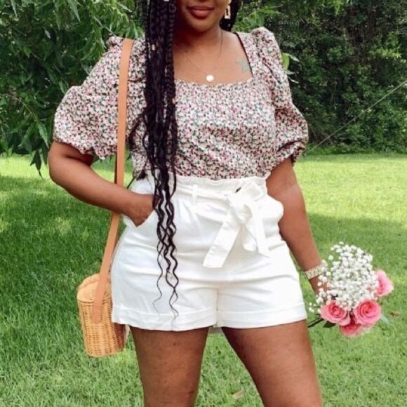 ✨ H&M Ditsy Floral Puff Sleeve Blouse✨ - Picture 1 of 14